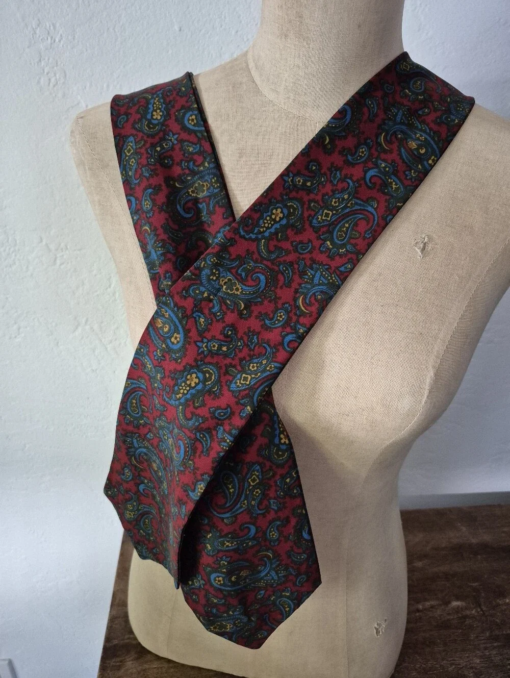 Vintage Paisley Cravat Ascot Tie in Burgundy and Teal